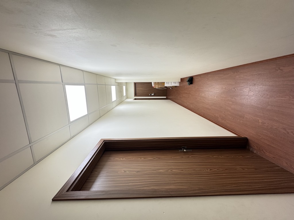 Bán nhà Hoàng Văn Thái - diện tích 89m2 5 tầng - Mặt phố - giá 44 tỷ