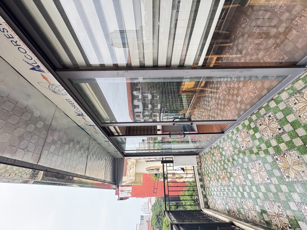 Bán nhà Hoàng Văn Thái - diện tích 89m2 5 tầng - Mặt phố - giá 44 tỷ