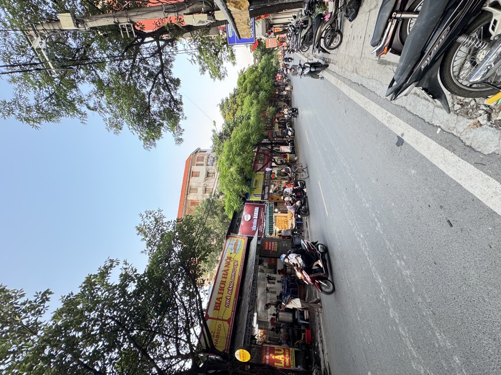 Bán nhà Hoàng Văn Thái - diện tích 89m2 5 tầng - Mặt phố - giá 44 tỷ