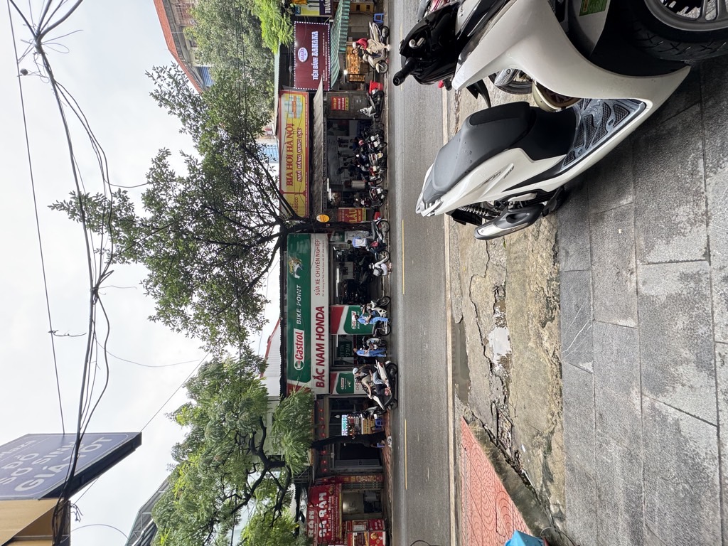 Bán nhà Hoàng Văn Thái - diện tích 89m2 5 tầng - Mặt phố - giá 44 tỷ