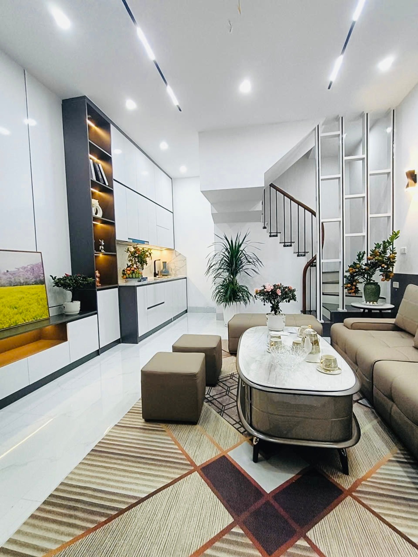 Bán nhà Lương Khánh Thiện - diện tích 27m2 5 tầng - Ô tô đỗ tận cổng - giá 9,15 tỷ