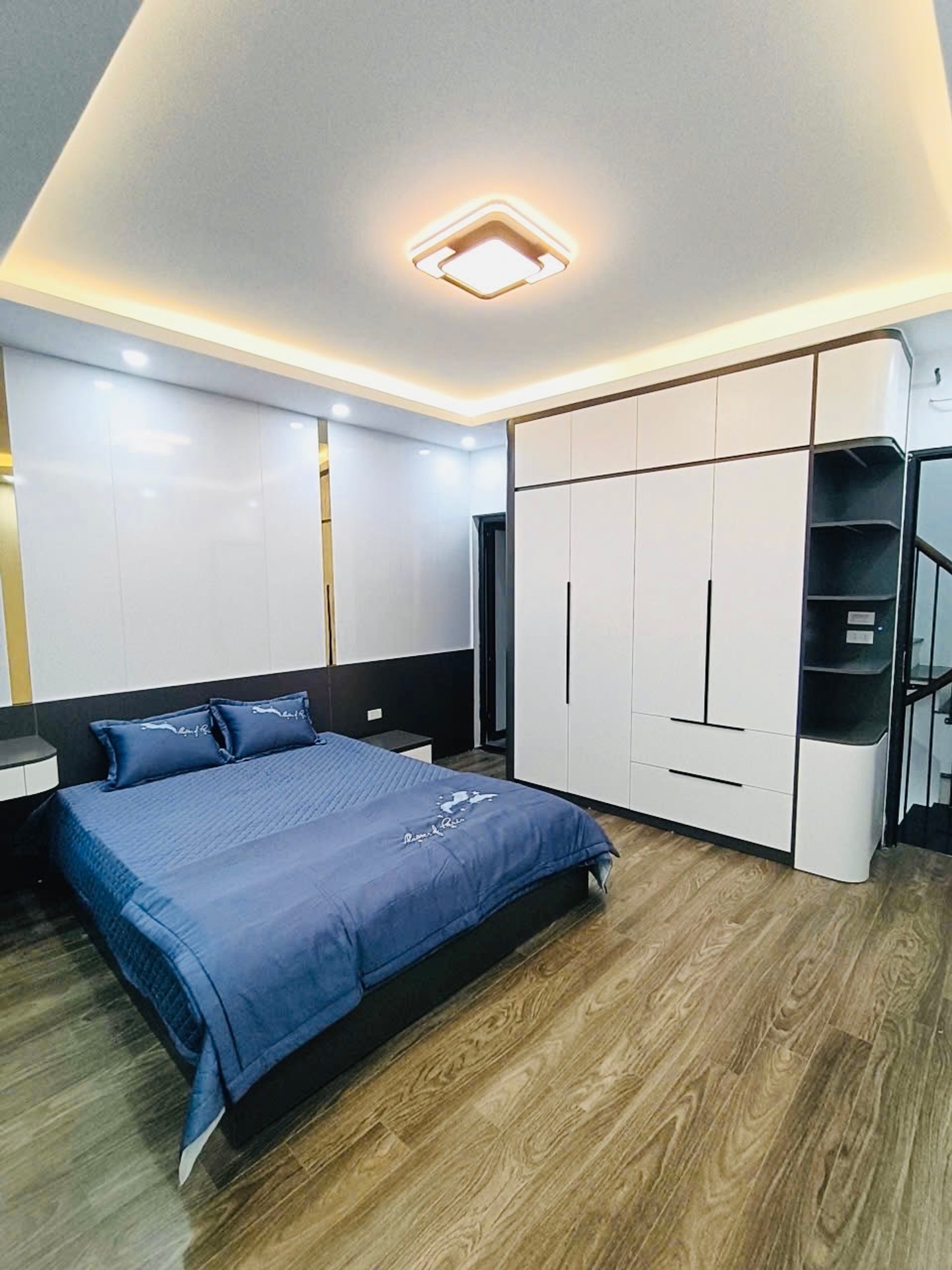 Bán nhà Lương Khánh Thiện - diện tích 27m2 5 tầng - Ô tô đỗ tận cổng - giá 9,15 tỷ