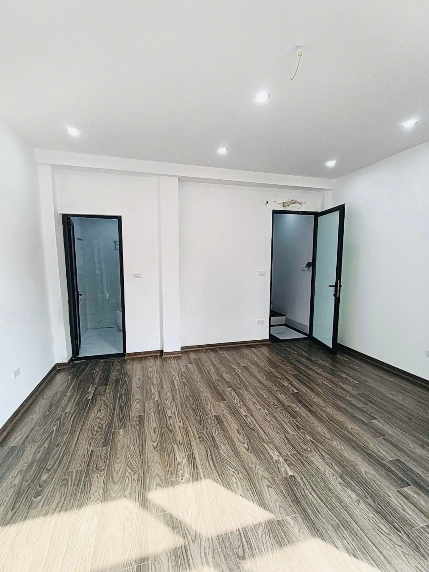 Bán nhà Lương Khánh Thiện - diện tích 27m2 5 tầng - Ô tô đỗ tận cổng - giá 9,15 tỷ