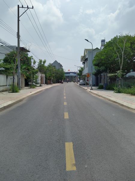 Bán nhà A38 Bis Bình Nhâm - diện tích 58392m2 2 tầng - Nhà đẹp hiếm có - giá 100 tỷ