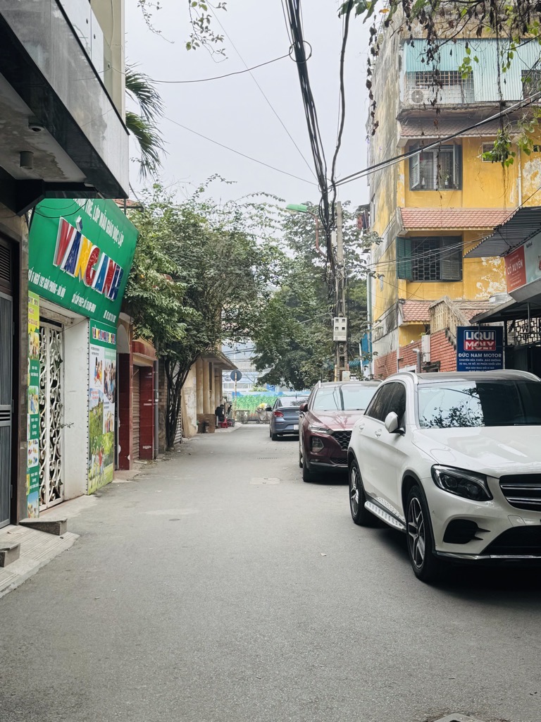 Bán nhà Giải Phóng - diện tích 145m2 5 tầng - Ô TÔ ĐỖ CỬA - giá 39,9 tỷ