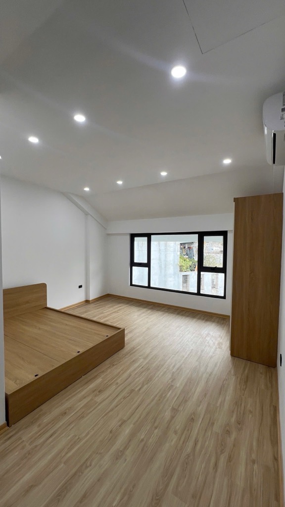 Bán nhà Giải Phóng - diện tích 145m2 5 tầng - Ô TÔ ĐỖ CỬA - giá 39,9 tỷ