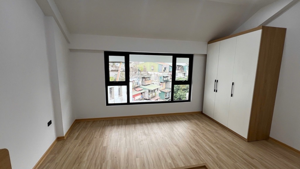 Bán nhà Giải Phóng - diện tích 145m2 5 tầng - Ô TÔ ĐỖ CỬA - giá 39,9 tỷ