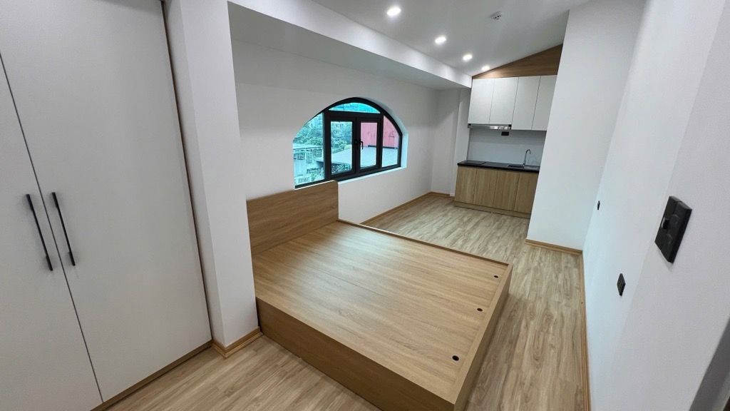 Bán nhà Giải Phóng - diện tích 145m2 5 tầng - Ô TÔ ĐỖ CỬA - giá 39,9 tỷ