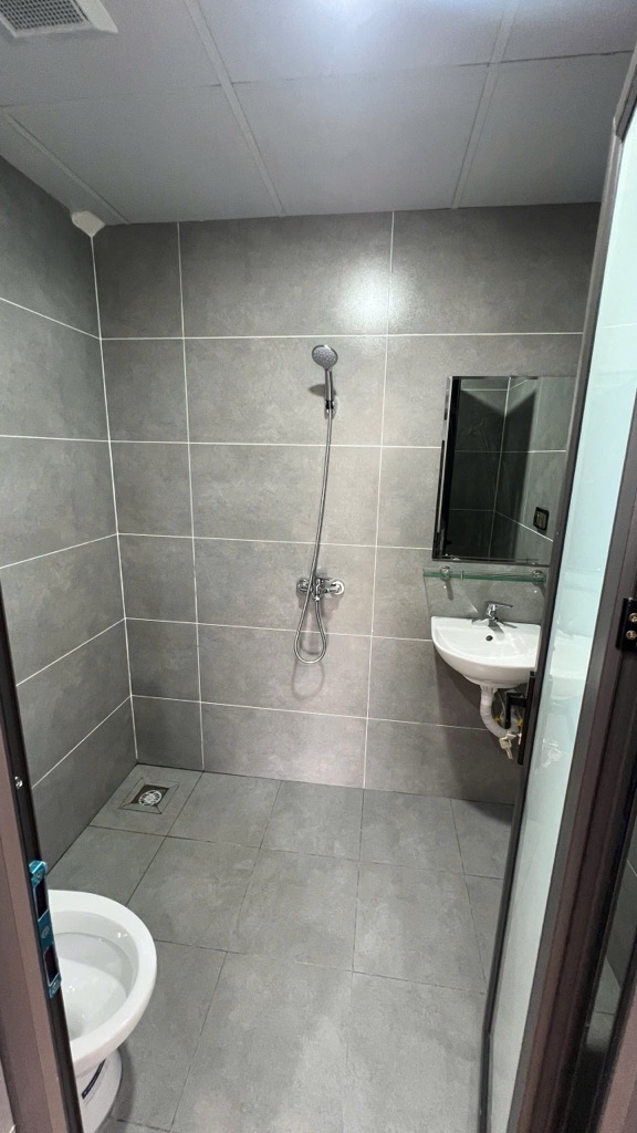 Bán nhà Giải Phóng - diện tích 145m2 5 tầng - Ô TÔ ĐỖ CỬA - giá 39,9 tỷ