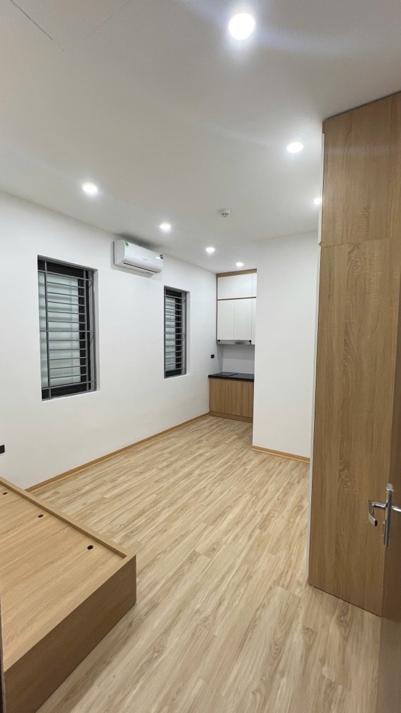 Bán nhà Giải Phóng - diện tích 145m2 5 tầng - Ô TÔ ĐỖ CỬA - giá 39,9 tỷ