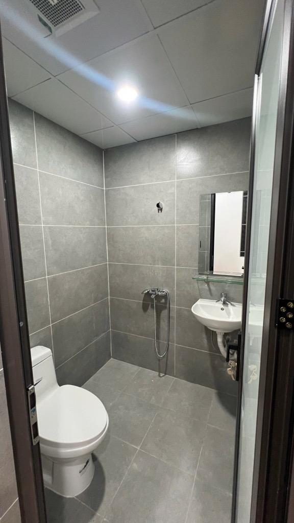 Bán nhà Giải Phóng - diện tích 145m2 5 tầng - Ô TÔ ĐỖ CỬA - giá 39,9 tỷ