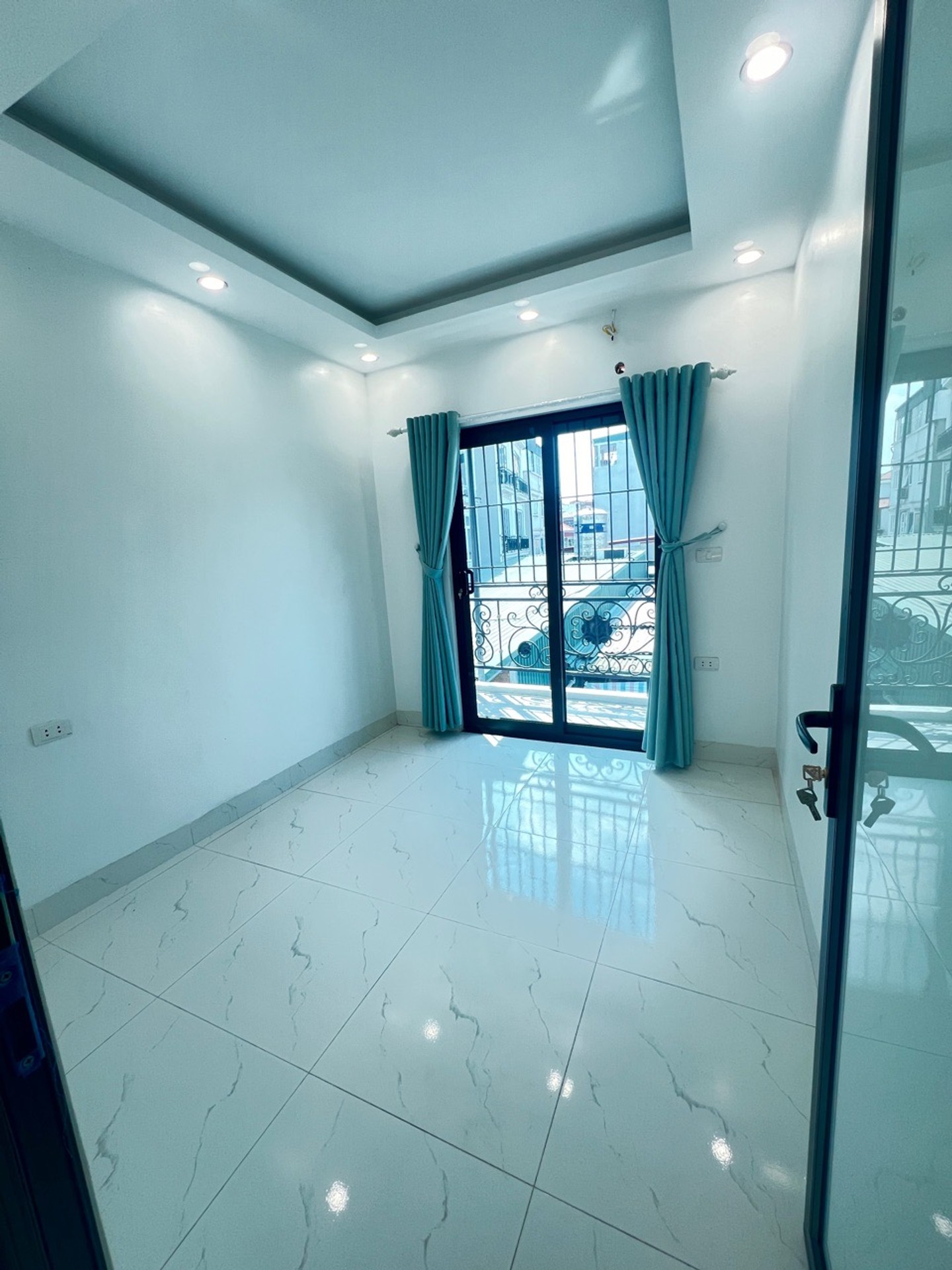 Bán nhà Vĩnh Hưng - diện tích 29m2 3 tầng - Nhà gần ô tô - giá 4,35 tỷ