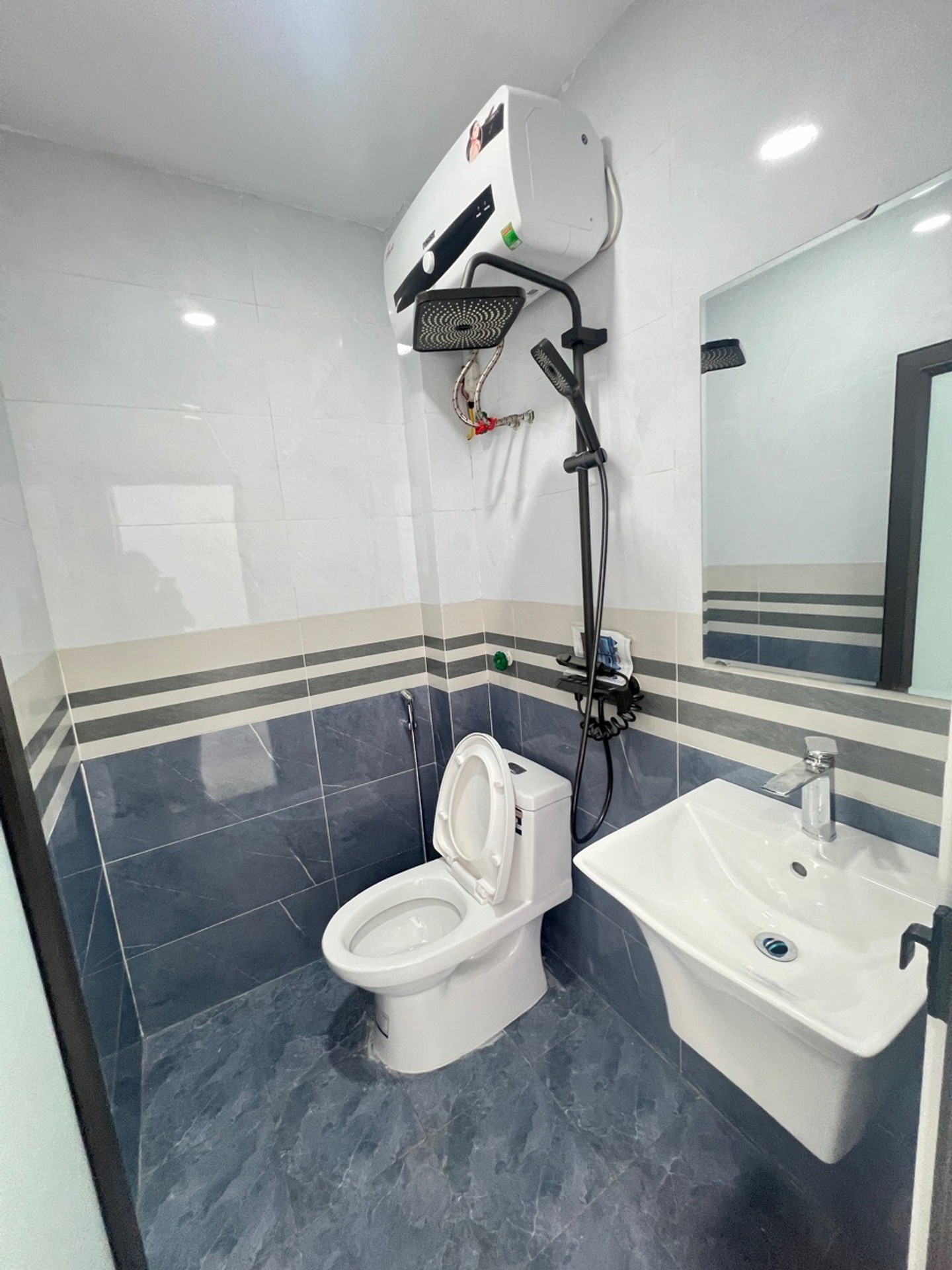Bán nhà Vĩnh Hưng - diện tích 29m2 3 tầng - Nhà gần ô tô - giá 4,35 tỷ
