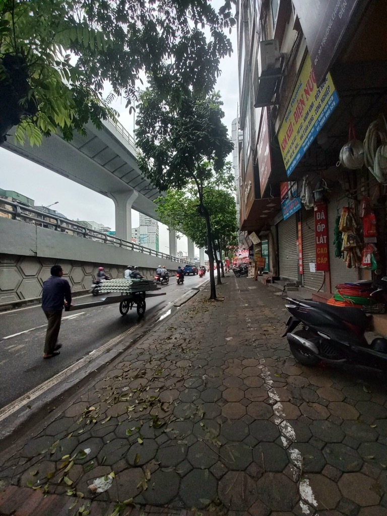 Bán nhà Trường Chinh - diện tích 34m2 7 tầng - Mặt phố lô góc - giá 30,5 tỷ