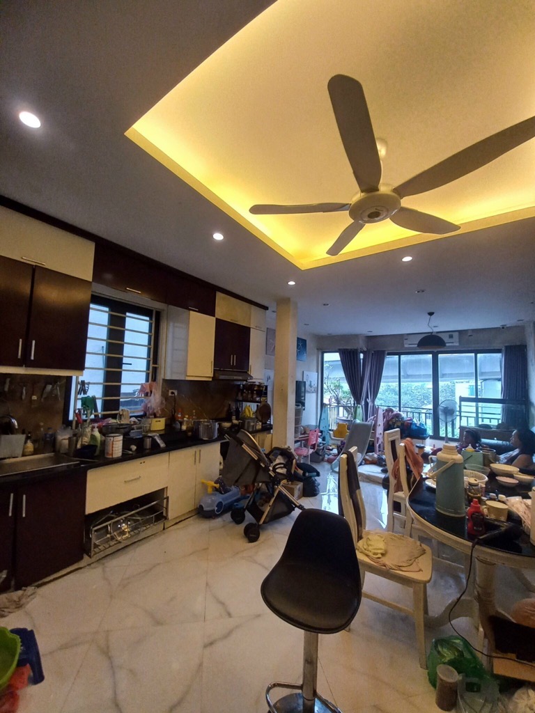 Bán nhà Trường Chinh - diện tích 34m2 7 tầng - Mặt phố lô góc - giá 30,5 tỷ