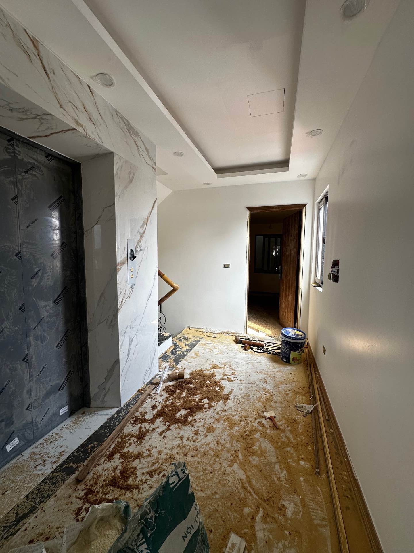 Bán nhà Giáp Nhị - diện tích 75m2 8 tầng - Ô TÔ VÀO NHÀ - giá 25 tỷ