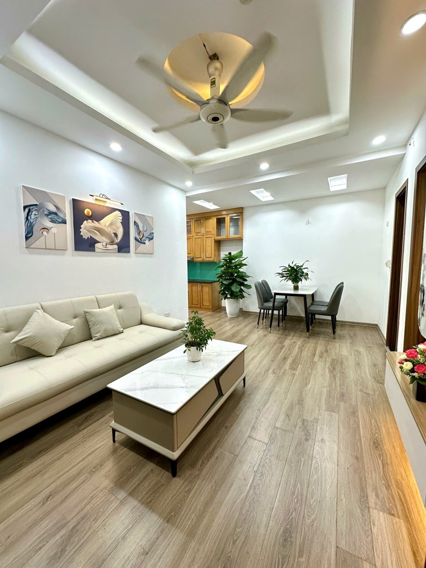 Bán nhà Nguyễn Xiển - diện tích 73m2 6 tầng - nhà đẹp hiếm có - giá 4,93 tỷ