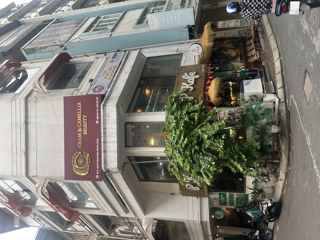 Bán nhà Nguyên Hồng - diện tích 73.6m2 5 tầng - LOGOG 2 MẶT TIỀN ĐỀU VỈA HÈ VÀ OTO TRÁNH - giá 59,5 tỷ