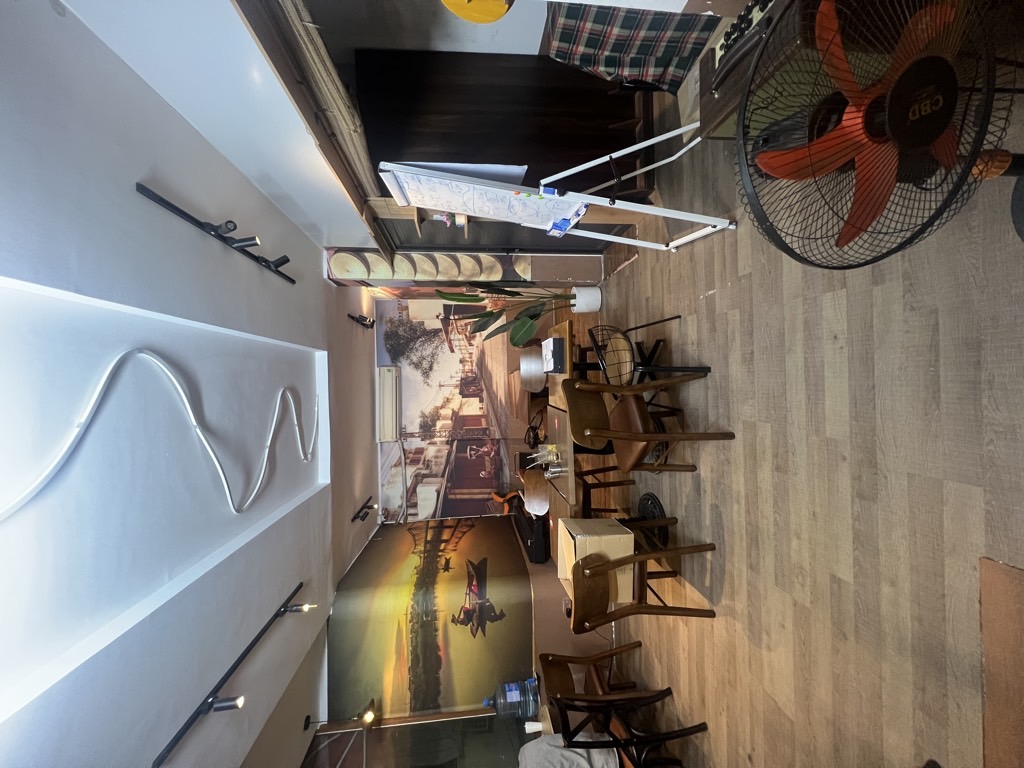 Bán nhà Nguyên Hồng - diện tích 73.6m2 5 tầng - LOGOG 2 MẶT TIỀN ĐỀU VỈA HÈ VÀ OTO TRÁNH - giá 59,5 tỷ