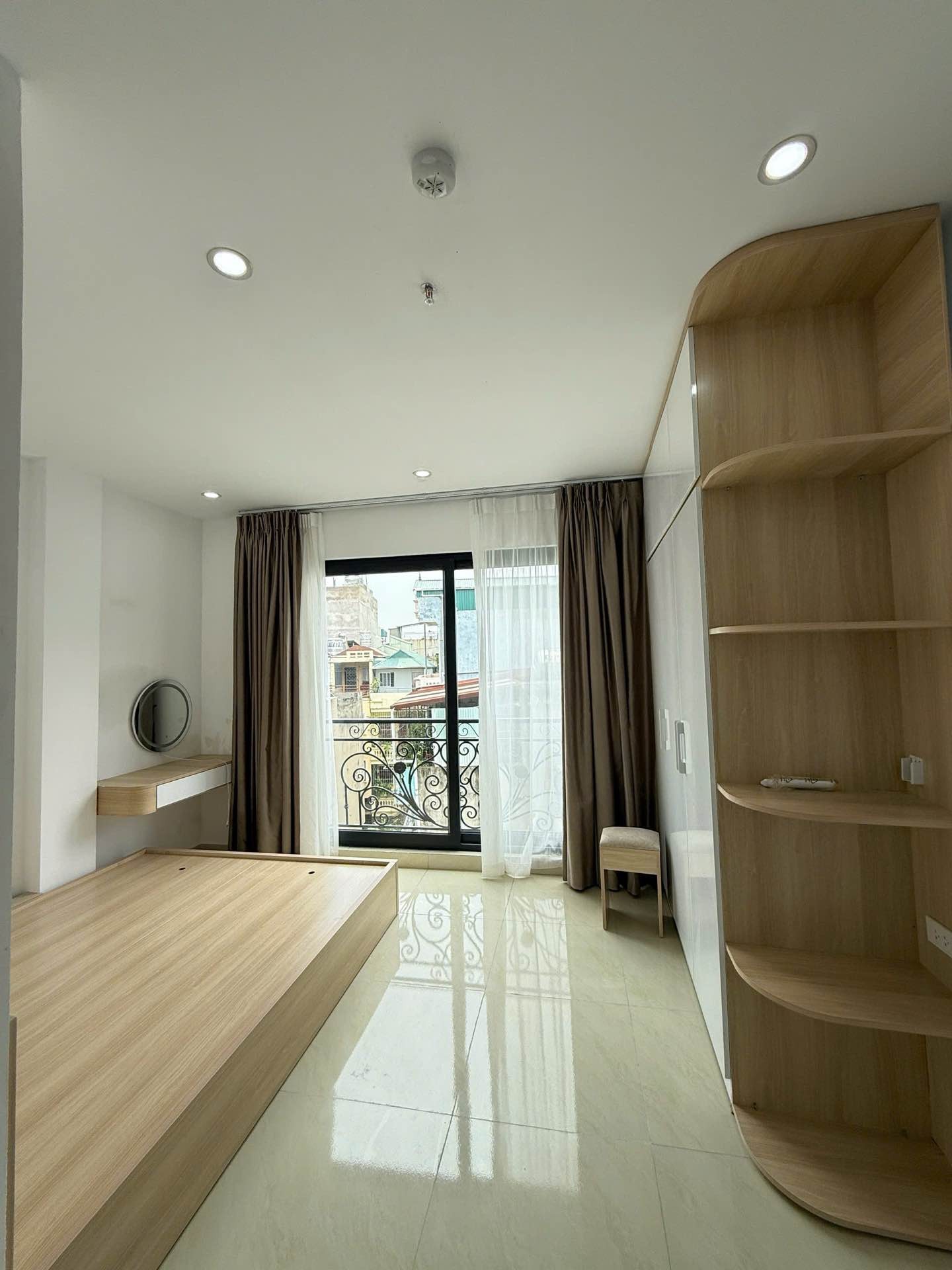 Bán nhà Kim Ngưu - diện tích 69m2 6 tầng - Thang máy - giá 13,9 tỷ