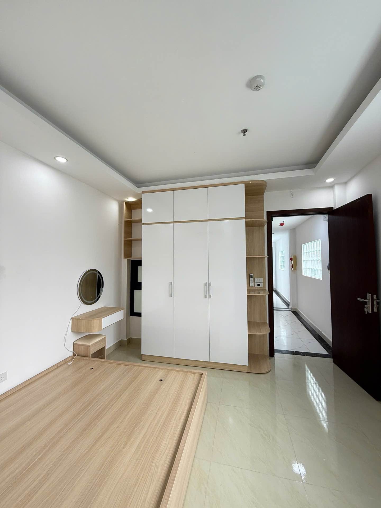 Bán nhà Kim Ngưu - diện tích 69m2 6 tầng - Thang máy - giá 13,9 tỷ