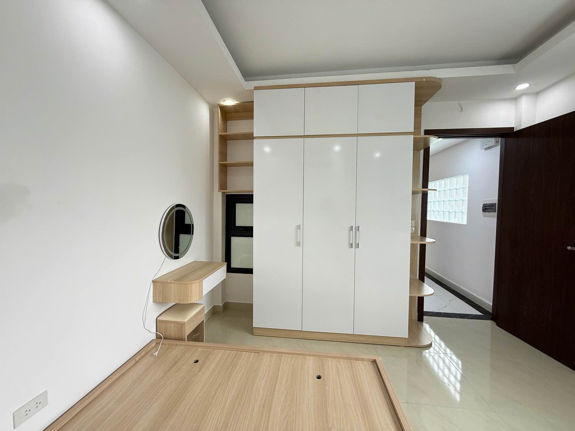 Bán nhà Kim Ngưu - diện tích 69m2 6 tầng - Thang máy - giá 13,9 tỷ