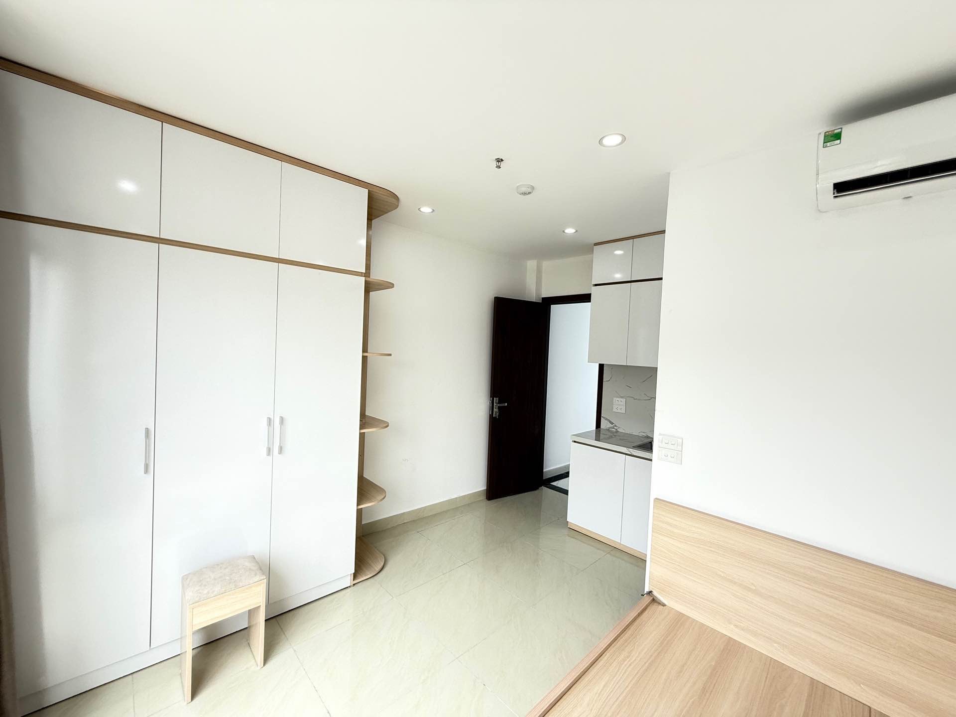 Bán nhà Kim Ngưu - diện tích 69m2 6 tầng - Thang máy - giá 13,9 tỷ