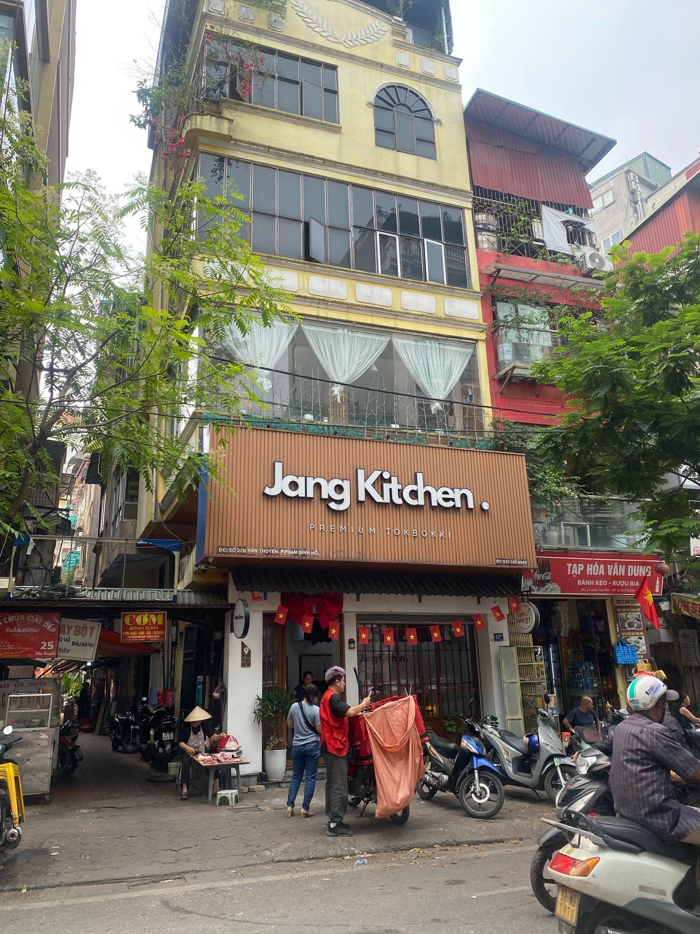 Bán nhà Hàn Thuyên - diện tích 33m2 5 tầng - Lô góc 2 mặt thoáng - giá 39,5 tỷ