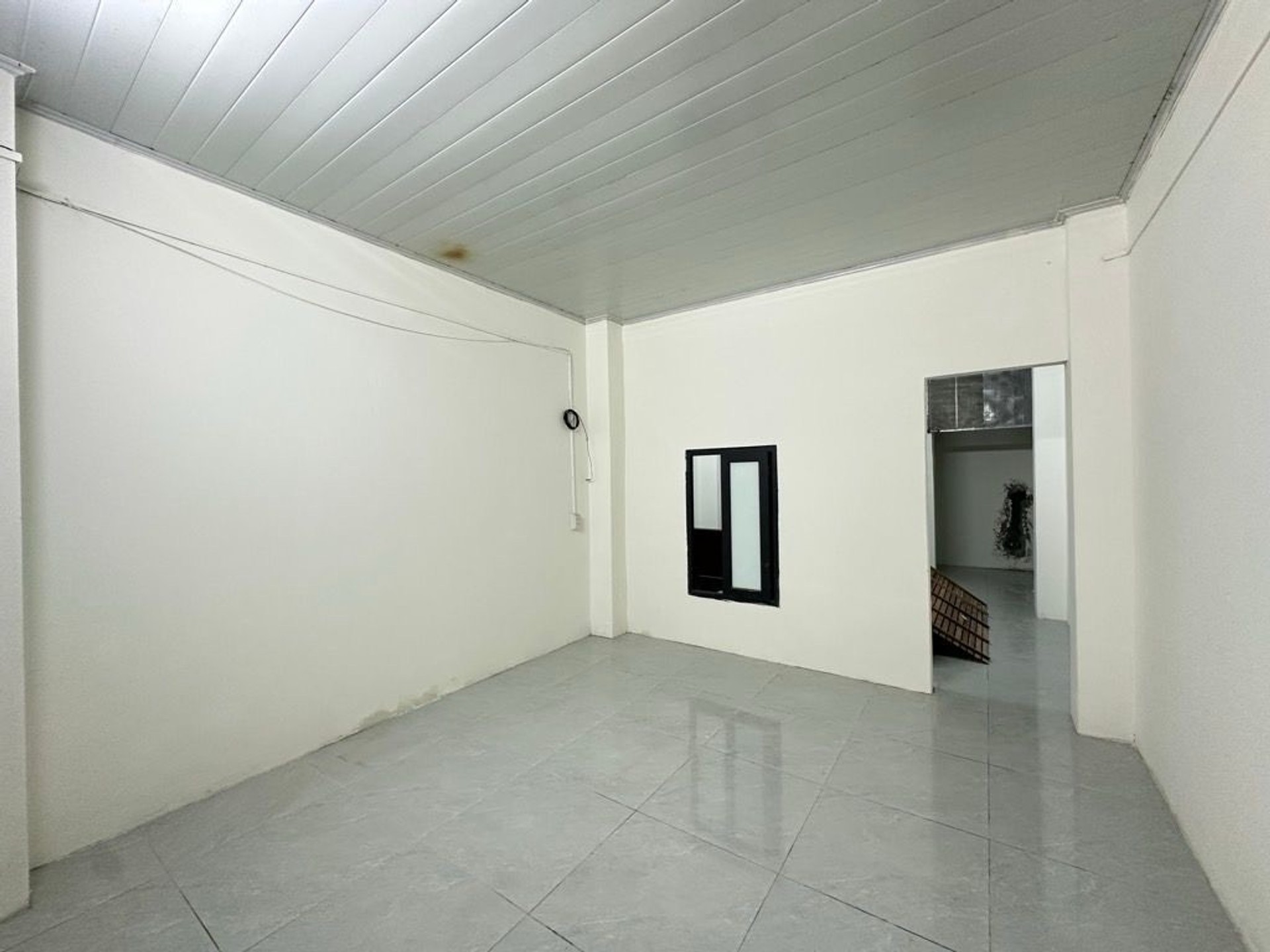 Bán nhà Định Công Thượng - diện tích 42m2 1 tầng - Mặt đường ô tô tránh kinh doanh - giá 4,25 tỷ