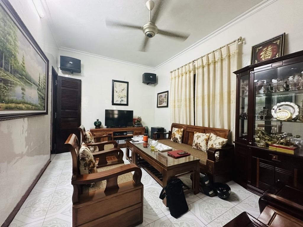 Bán nhà Hoàng Ngân - diện tích 418m2 1 tầng - Ô TÔ, KINH DOANH - giá 165 tỷ