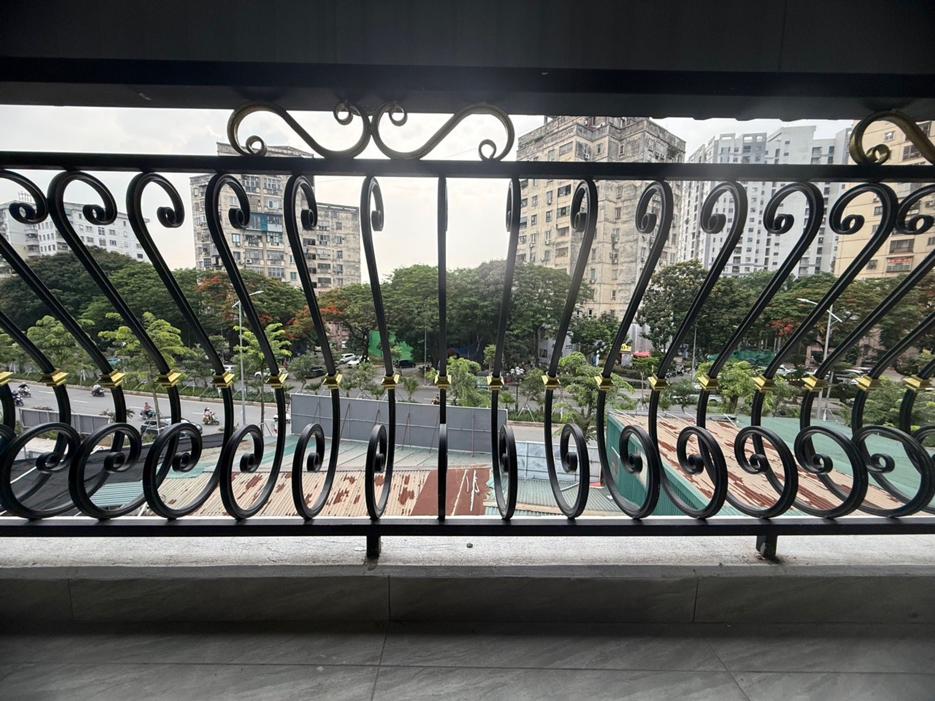Bán nhà Định Công - diện tích 53m2 4 tầng - ô tô đỗ cửa - giá 6,4 tỷ