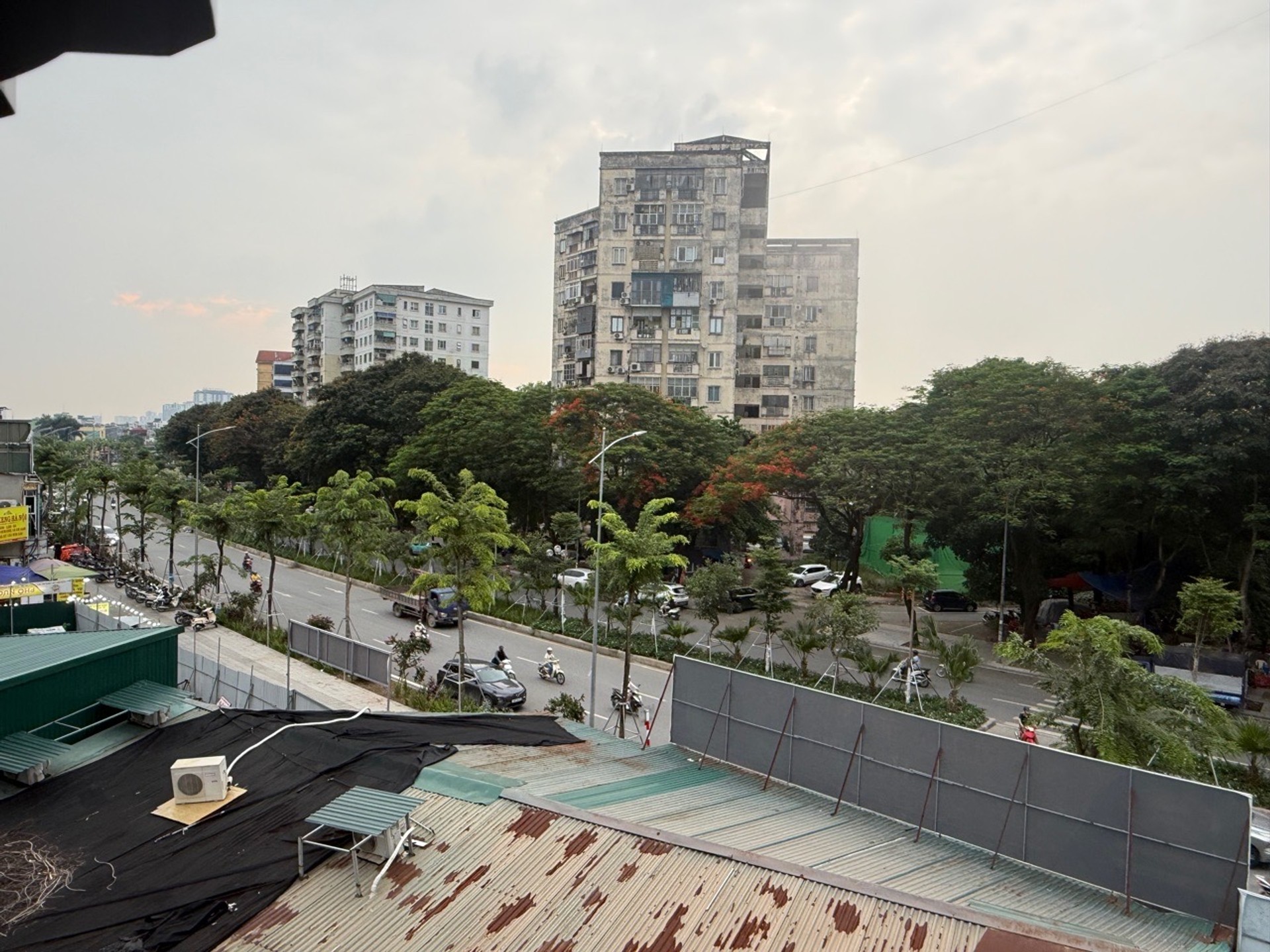 Bán nhà Định Công - diện tích 53m2 4 tầng - ô tô đỗ cửa - giá 6,4 tỷ