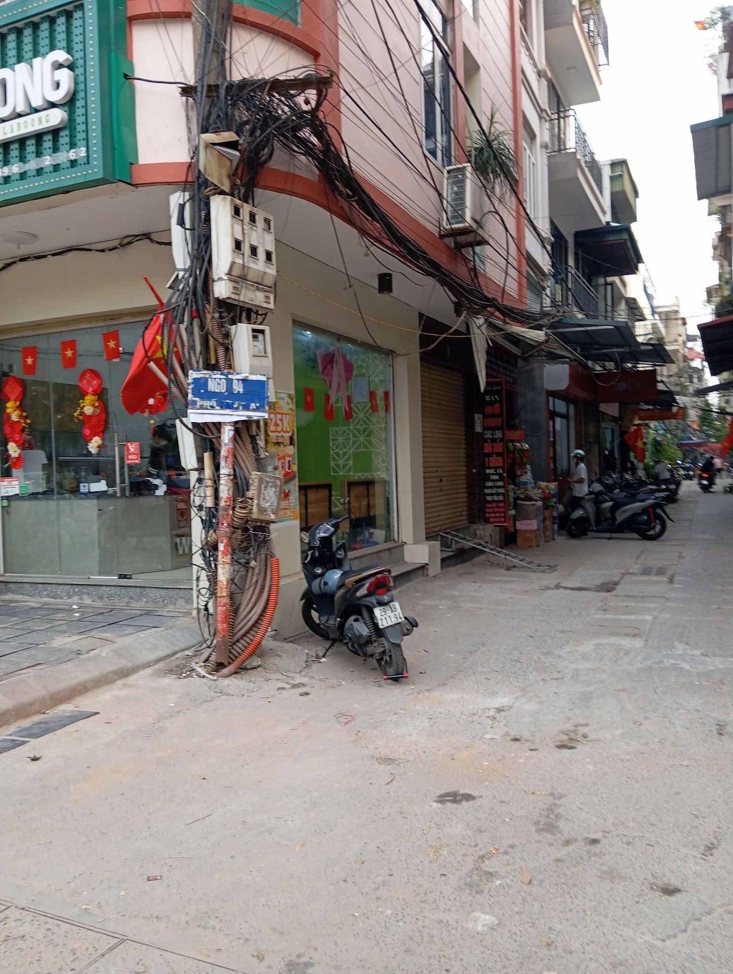 Bán nhà Tân Mai - diện tích 70m2 2 tầng - Ô tô cách 5 mét - giá 11,5 tỷ
