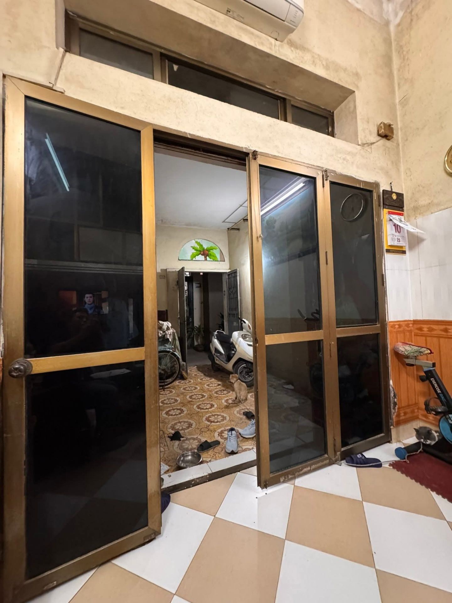Bán nhà Tân Mai - diện tích 70m2 2 tầng - Ô tô cách 5 mét - giá 11,5 tỷ