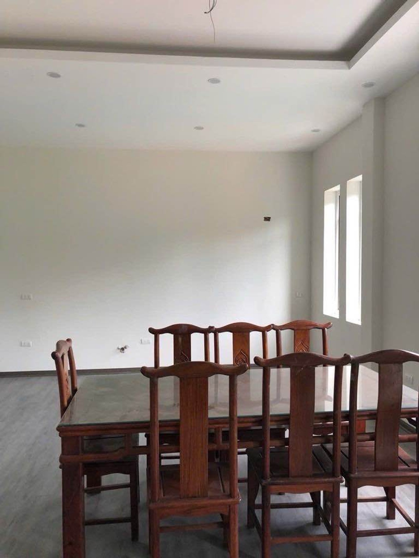 Bán nhà Vũ Tông Phan - diện tích 300m2 3 tầng - ô tô tránh - giá 120 tỷ