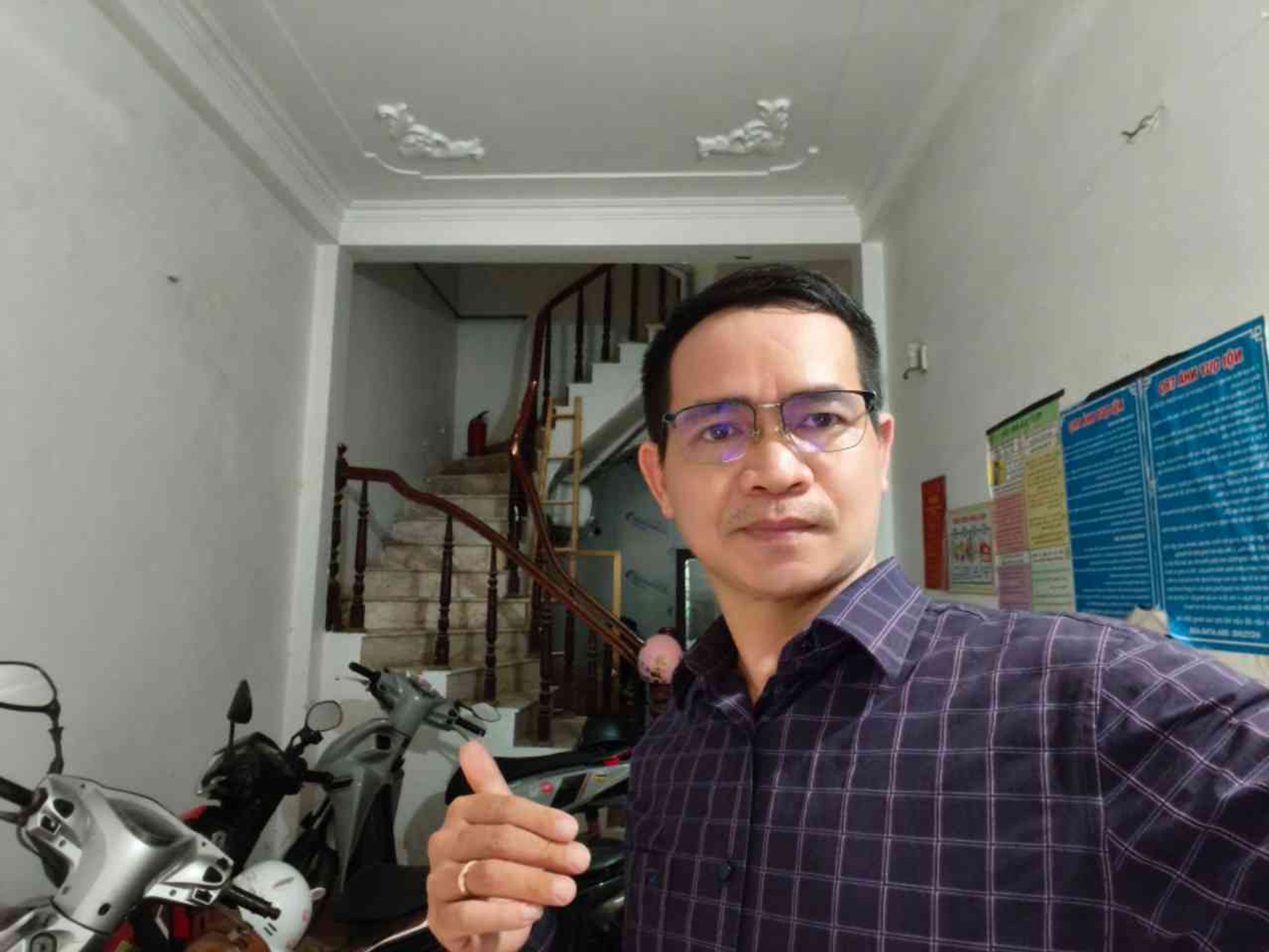 Bán nhà Định Công Hạ - diện tích 44m2 5 tầng - Nhà 5 tầng đang cho thuê - giá 8,8 tỷ