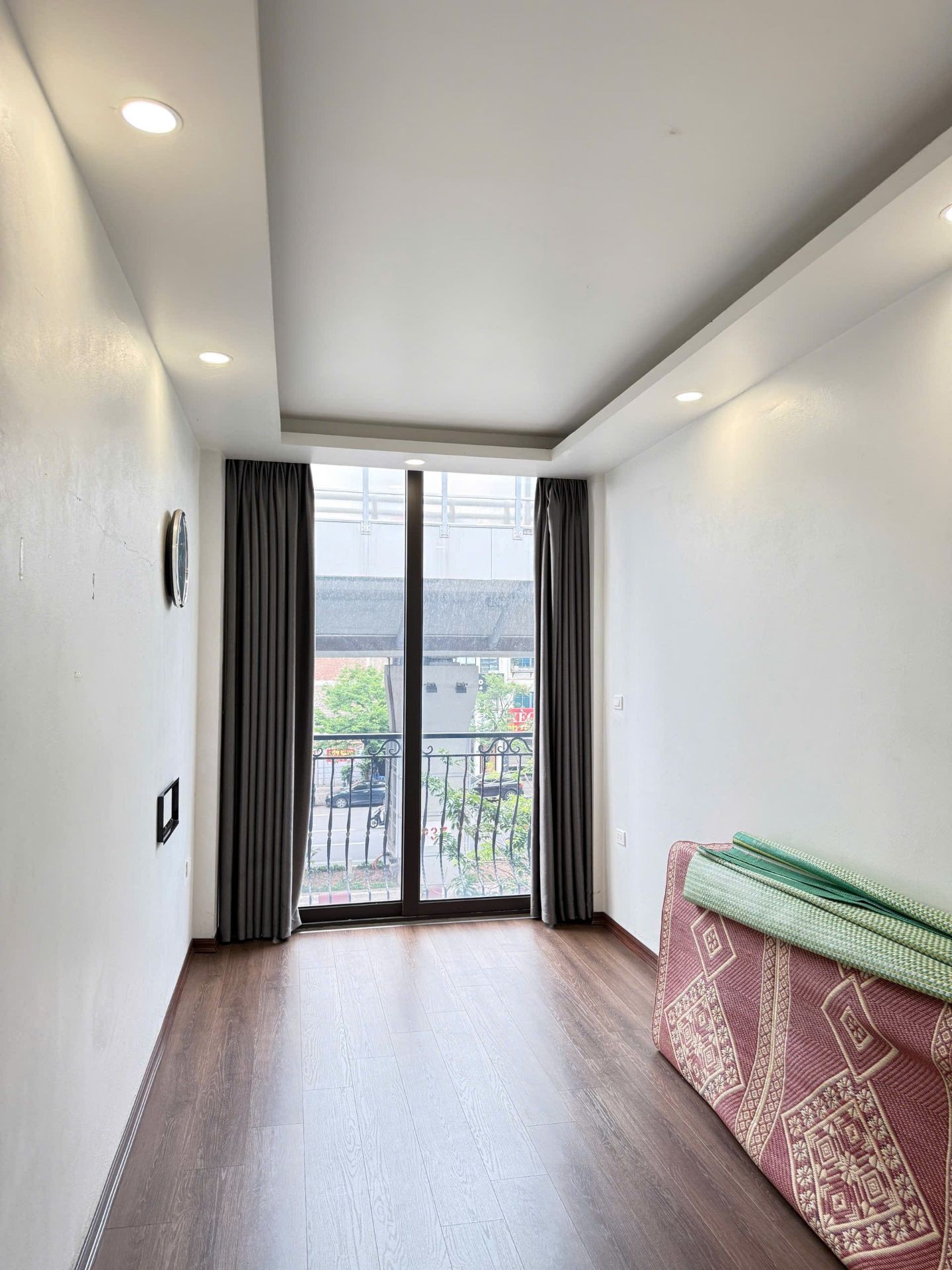 Bán nhà Minh Khai - diện tích 27m2 5 tầng - Mặt phố kinh doanh sầm uất - giá 12,6 tỷ