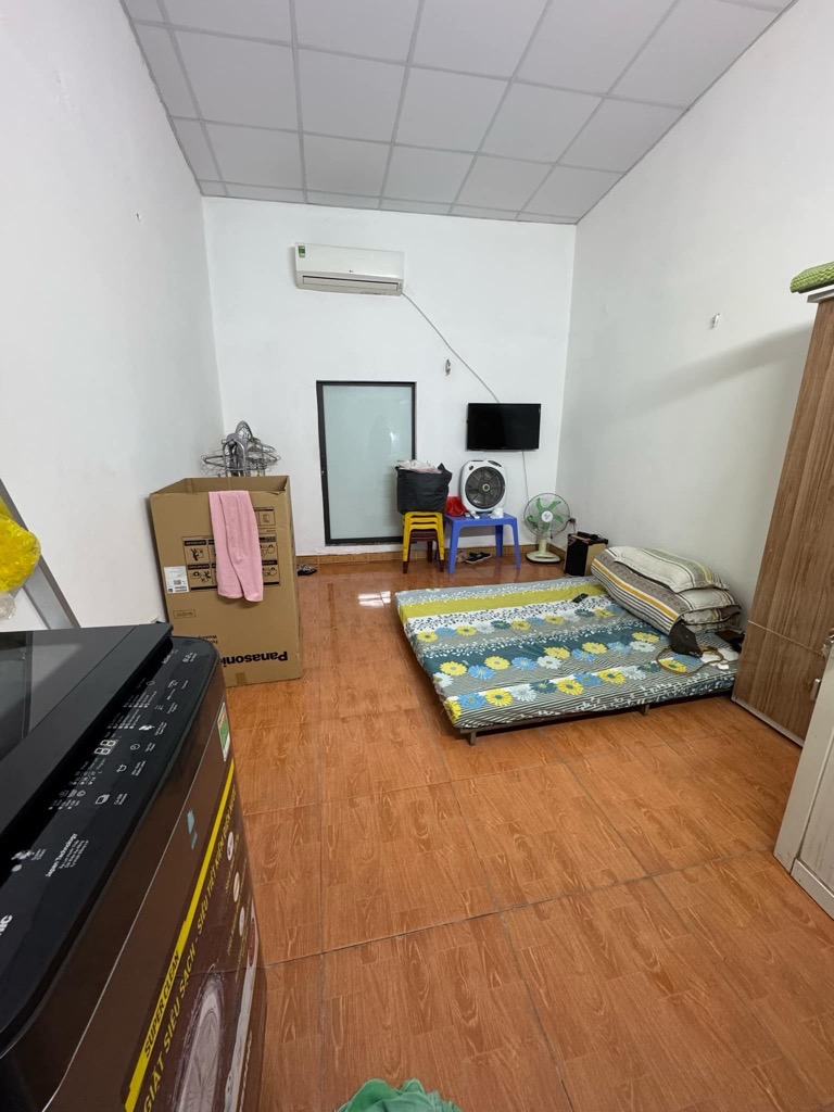 Bán nhà Lĩnh Nam - diện tích 30m2 2 tầng - ô tô đỗ cửa - giá 3,2 tỷ