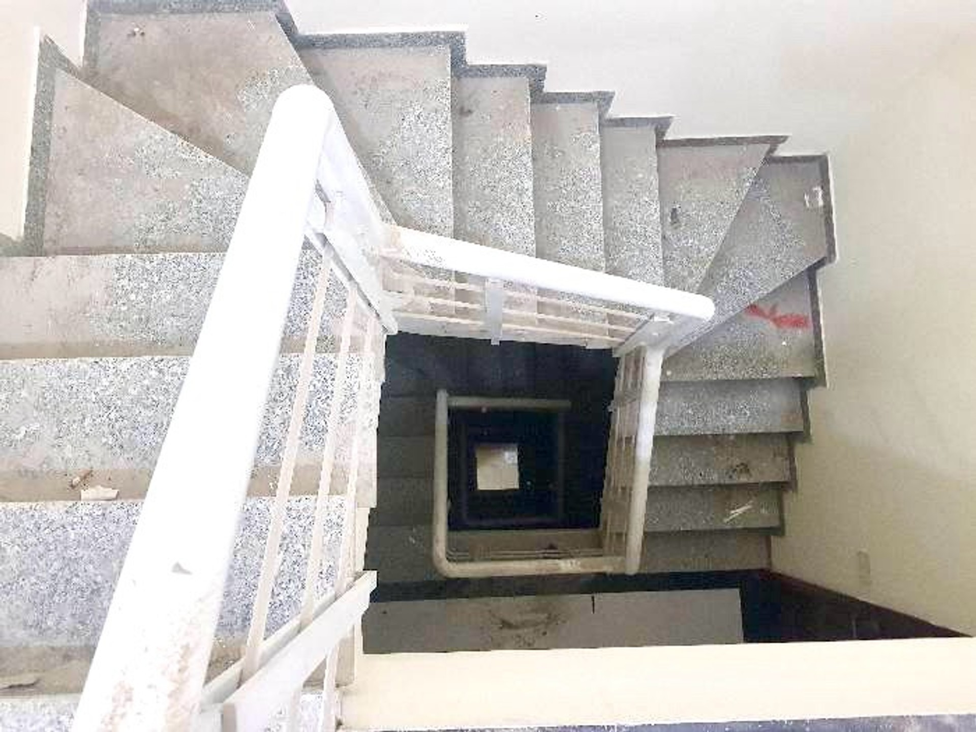 Bán nhà Bằng Liệt - diện tích 54m2 6 tầng - thang máy - giá 14,5 tỷ