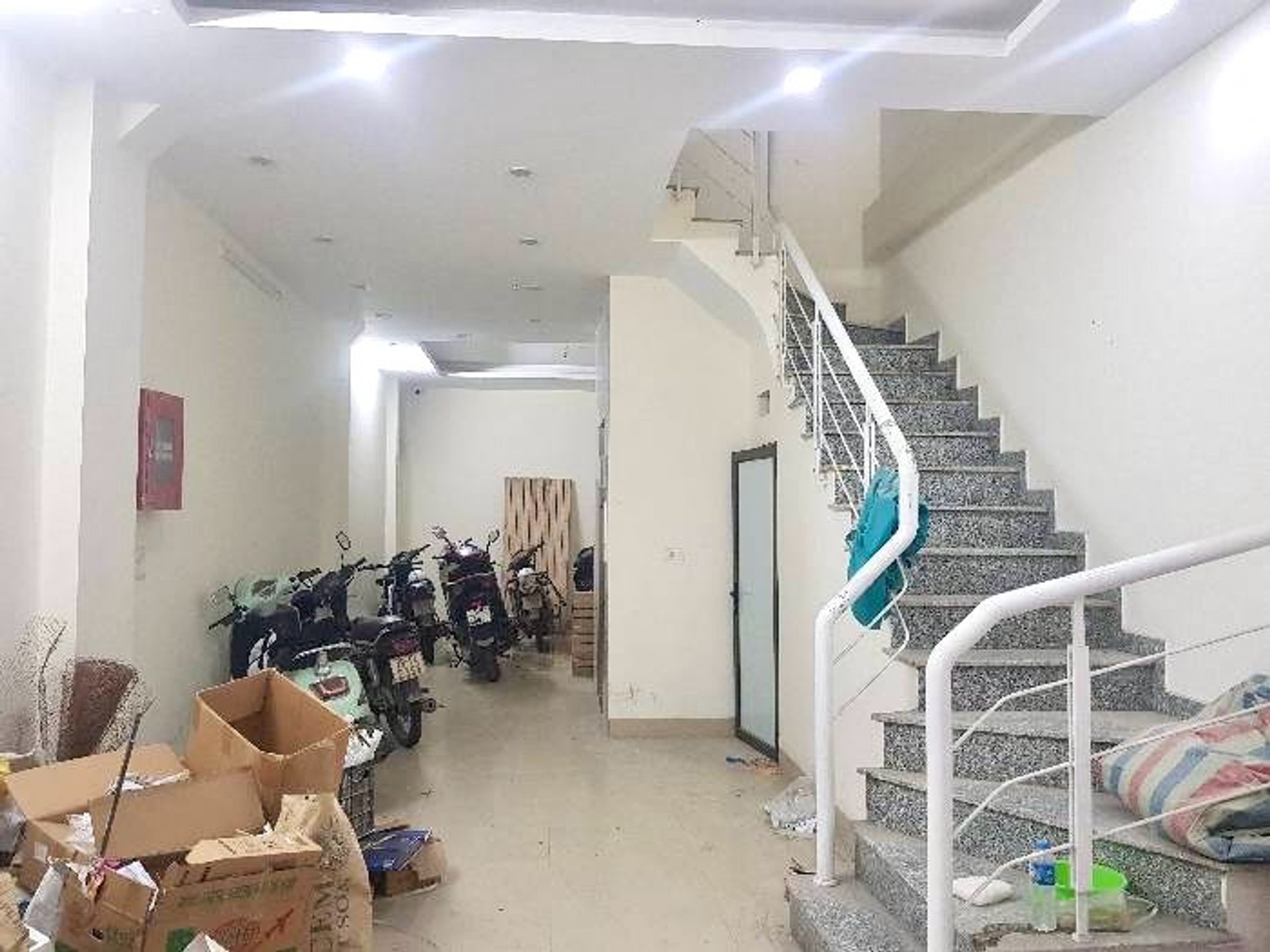 Bán nhà Bằng Liệt - diện tích 54m2 6 tầng - thang máy - giá 14,5 tỷ
