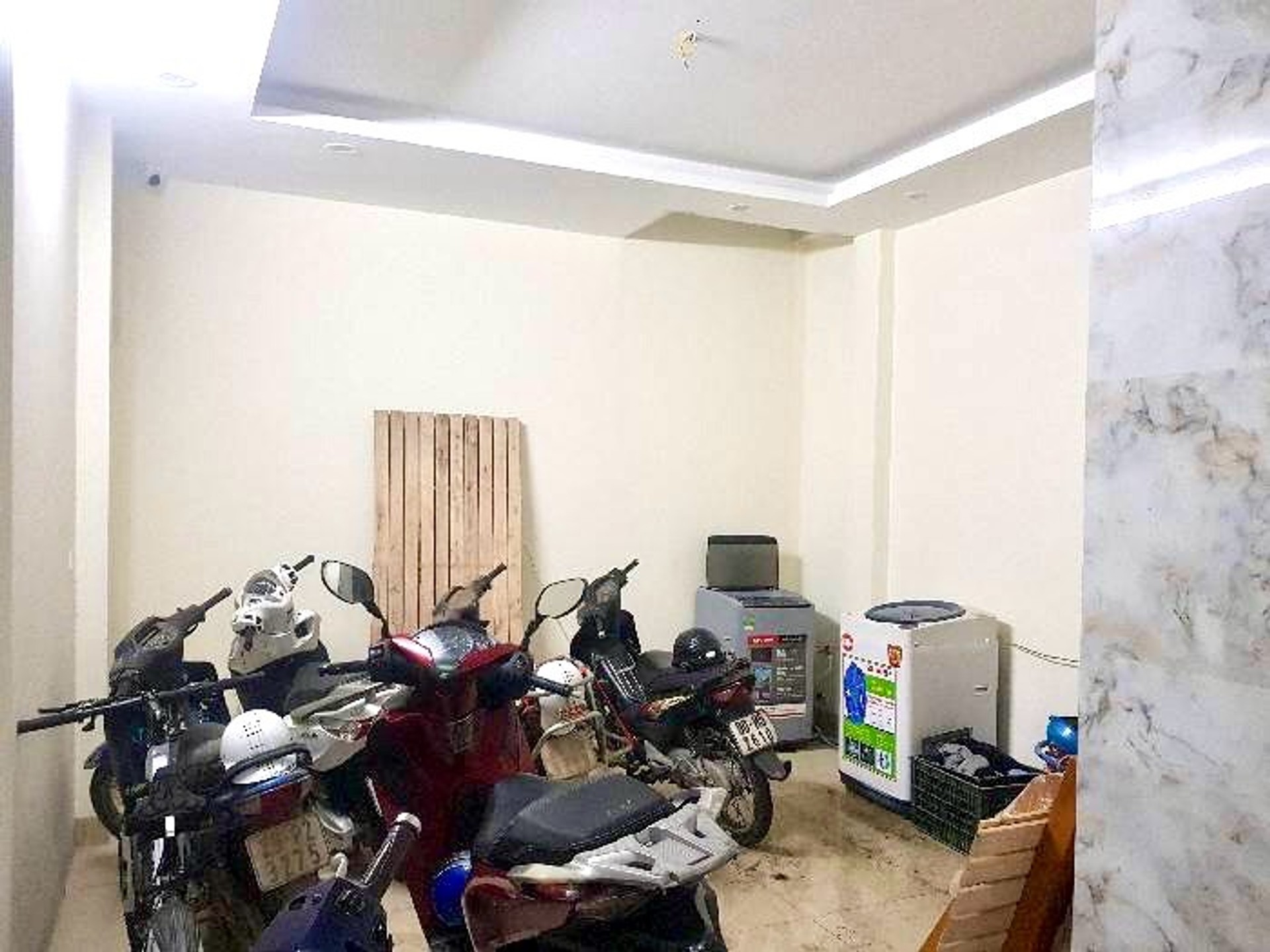 Bán nhà Bằng Liệt - diện tích 54m2 6 tầng - thang máy - giá 14,5 tỷ