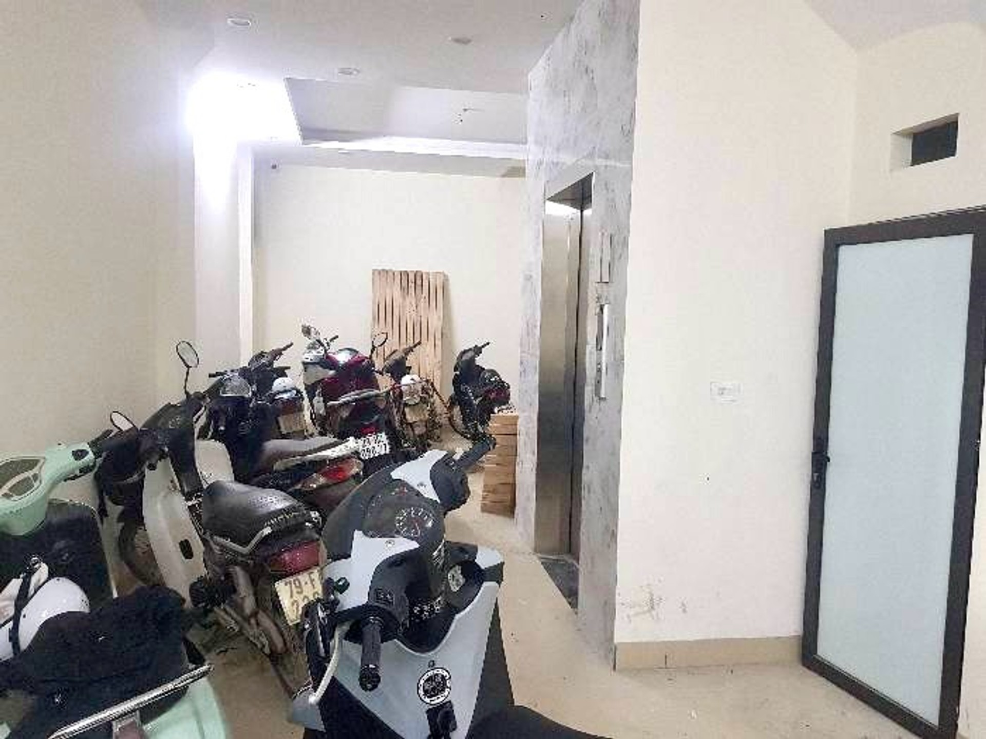 Bán nhà Bằng Liệt - diện tích 54m2 6 tầng - thang máy - giá 14,5 tỷ