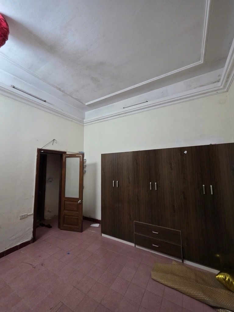 Bán nhà Hoàng Văn Thái - diện tích 106m2 3 tầng - LÔ GÓC - Ô TÔ - KINH DOANH - giá 29,8 tỷ