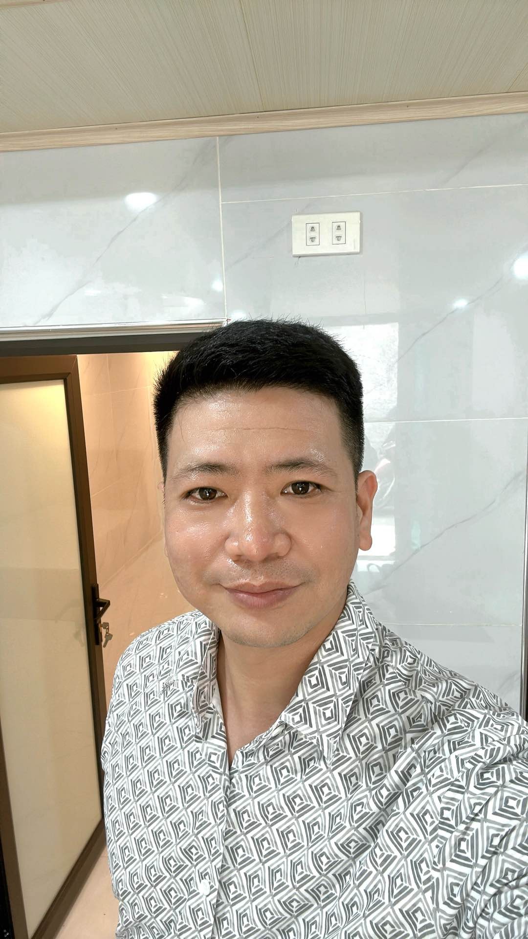 Bán nhà Tân Mai - diện tích 34m2 1 tầng - Ô tô đỗ cửa - giá 3,3 tỷ