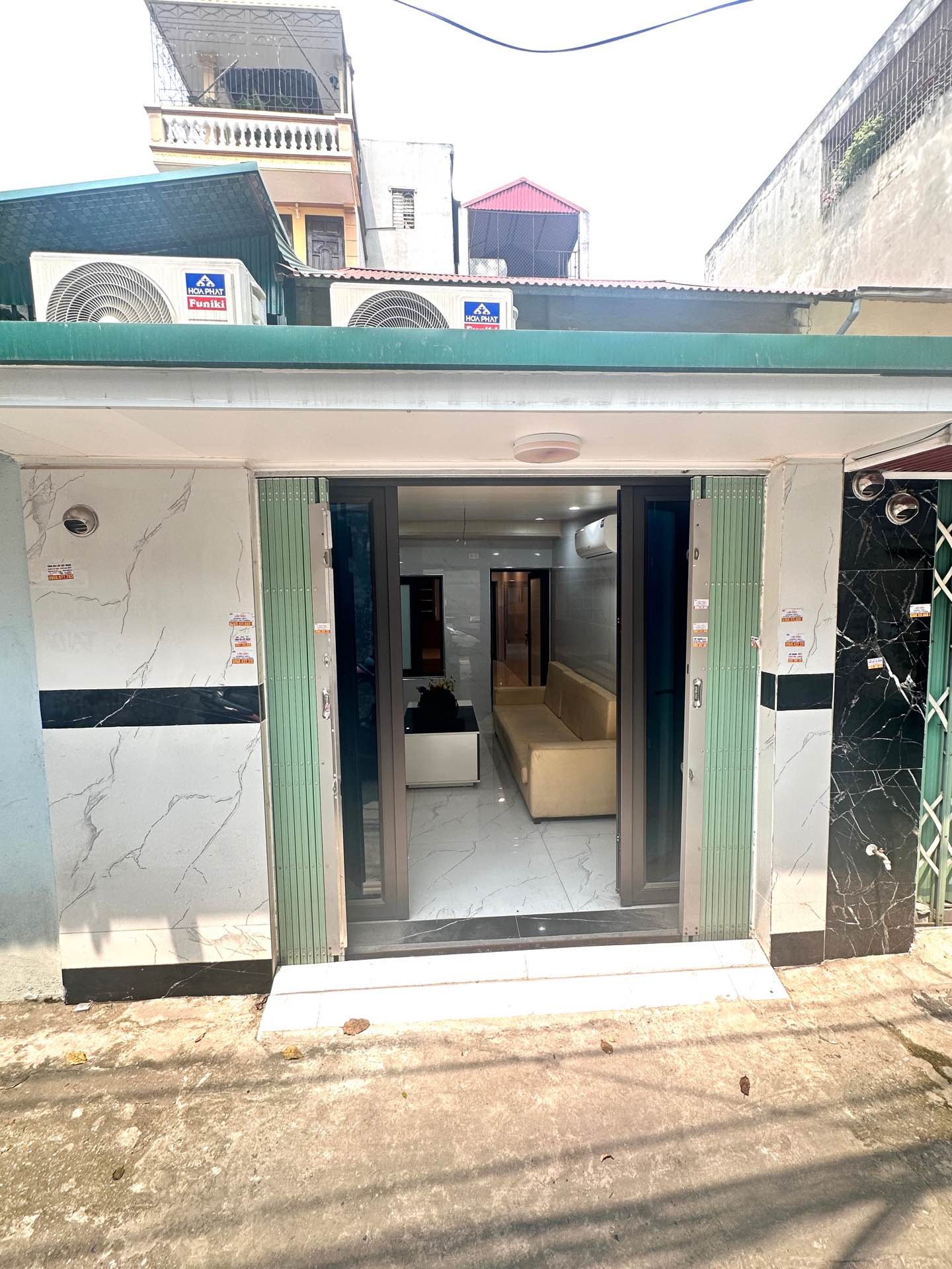Bán nhà Tân Mai - diện tích 34m2 1 tầng - Ô tô đỗ cửa - giá 3,3 tỷ