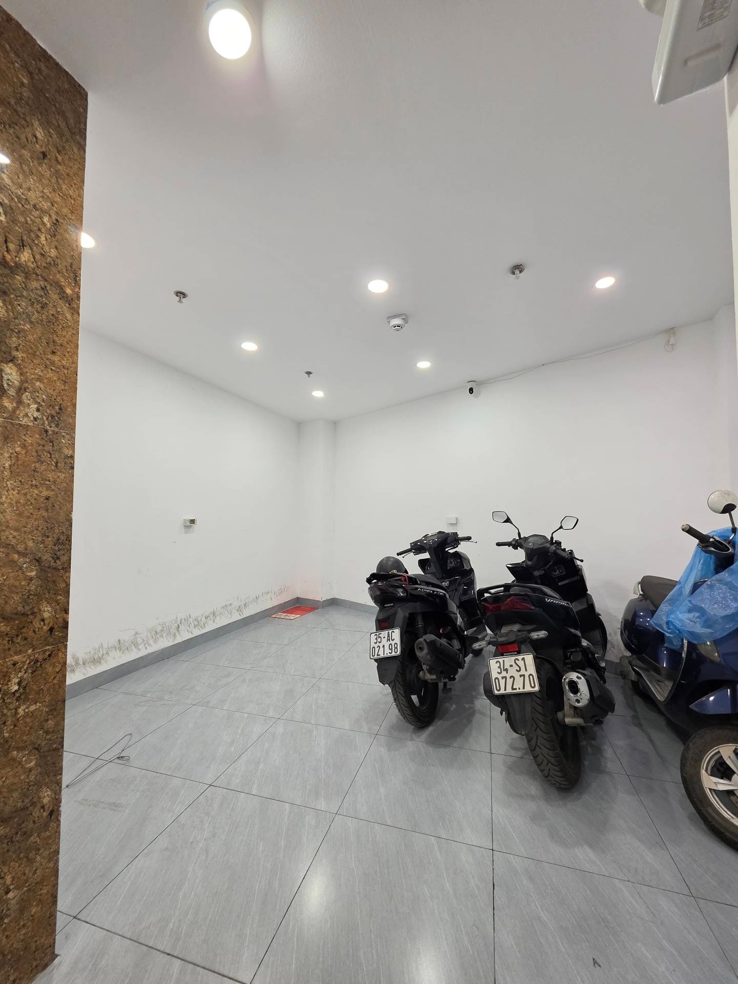 Bán nhà Minh Khai - diện tích 37m2 5 tầng - thang máy - giá 9,9 tỷ