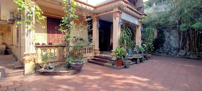 Bán nhà Kim Giang - diện tích 700m2 1 tầng - Biệt thự sân vườn - giá 45 tỷ