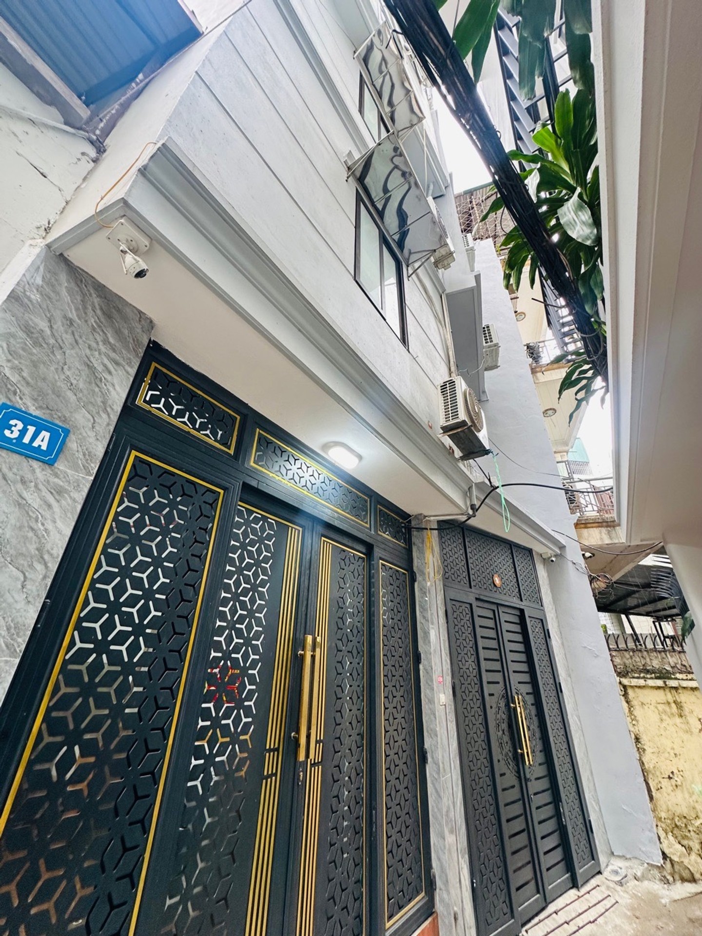 Bán nhà Trần Khát Chân - diện tích 42m2 5 tầng - Nhà đẹp full nội thất - giá 12,8 tỷ