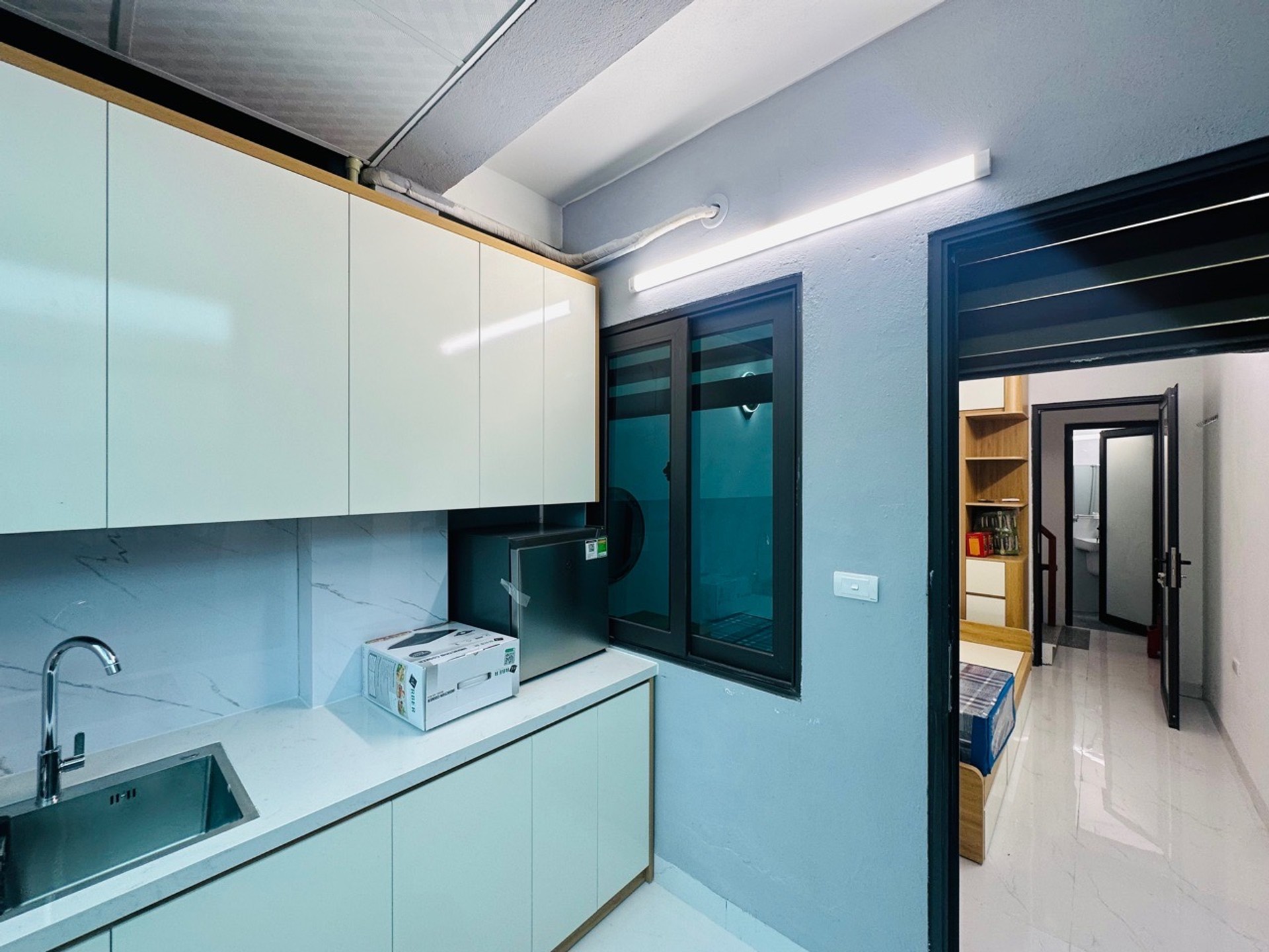 Bán nhà Trần Khát Chân - diện tích 42m2 5 tầng - Nhà đẹp full nội thất - giá 12,8 tỷ