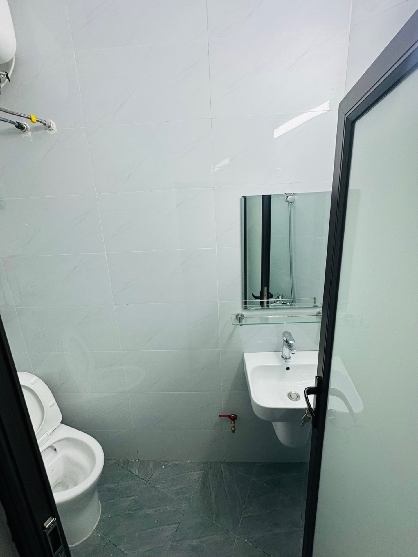 Bán nhà Trần Khát Chân - diện tích 42m2 5 tầng - Nhà đẹp full nội thất - giá 12,8 tỷ